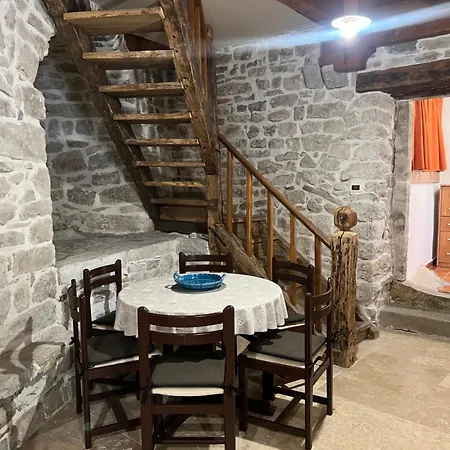 Apartman Poli Luce *